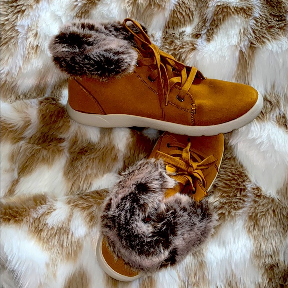 Bearpaw shoes